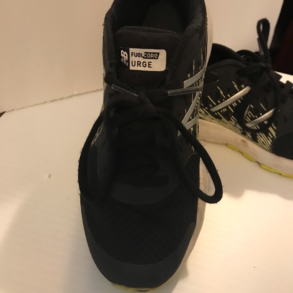 New Balance Running Shoes - Picture 2 of 7